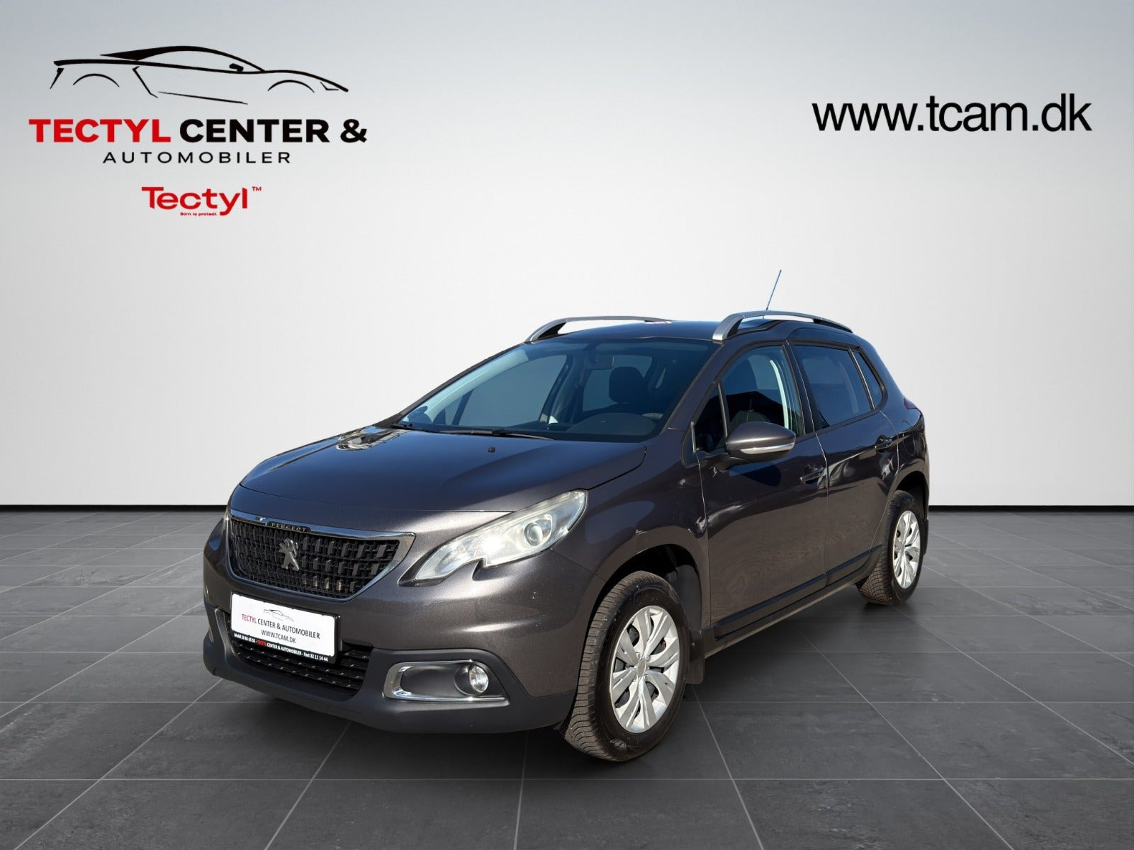 Grå Peugeot 2008 fra 2017