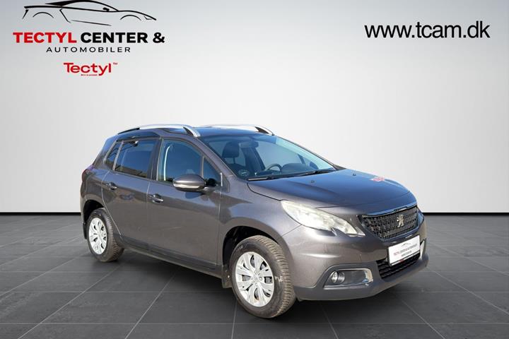 Grå Peugeot 2008 fra 2017