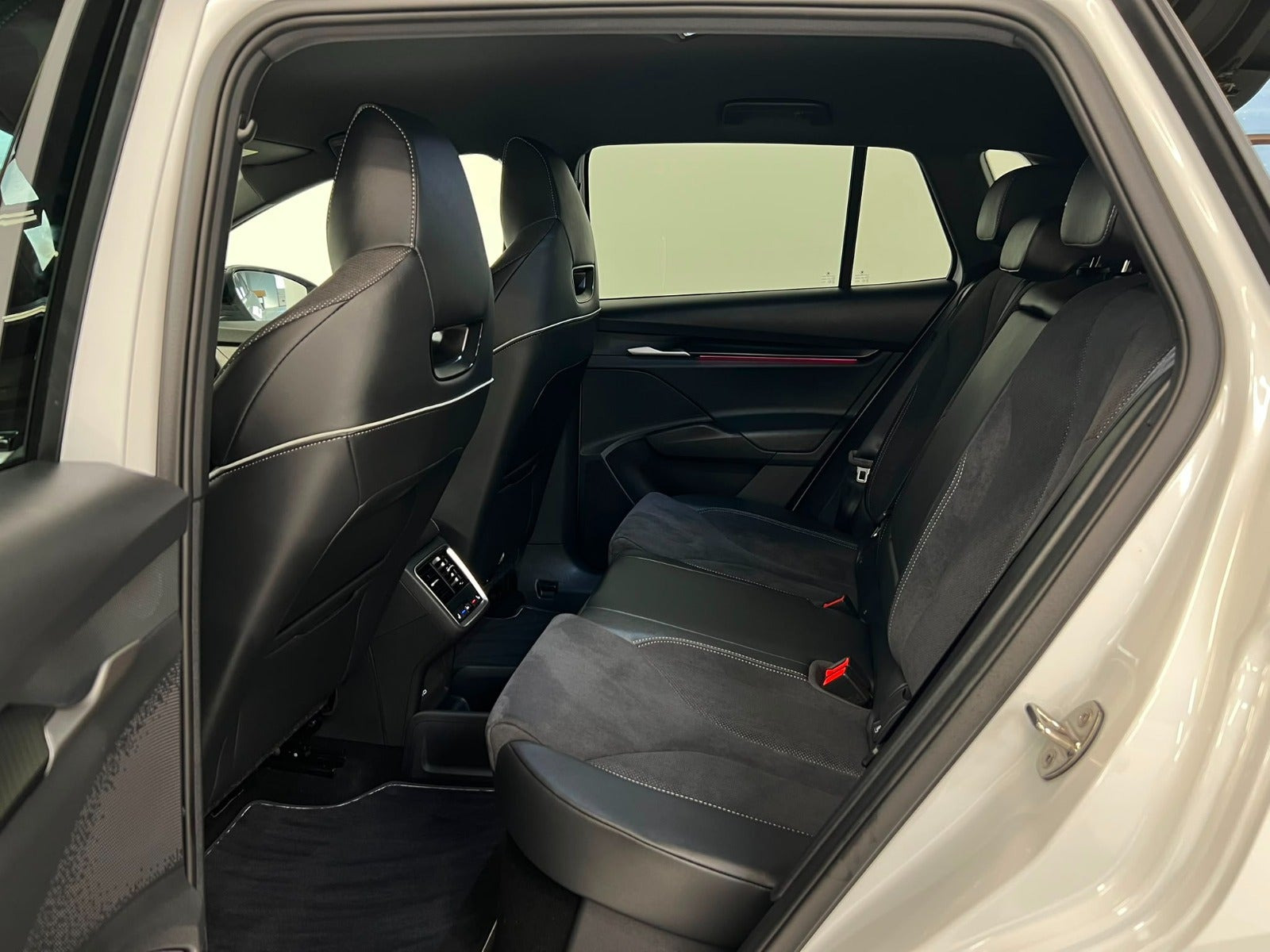 Sort Skoda Elroq fra 2025