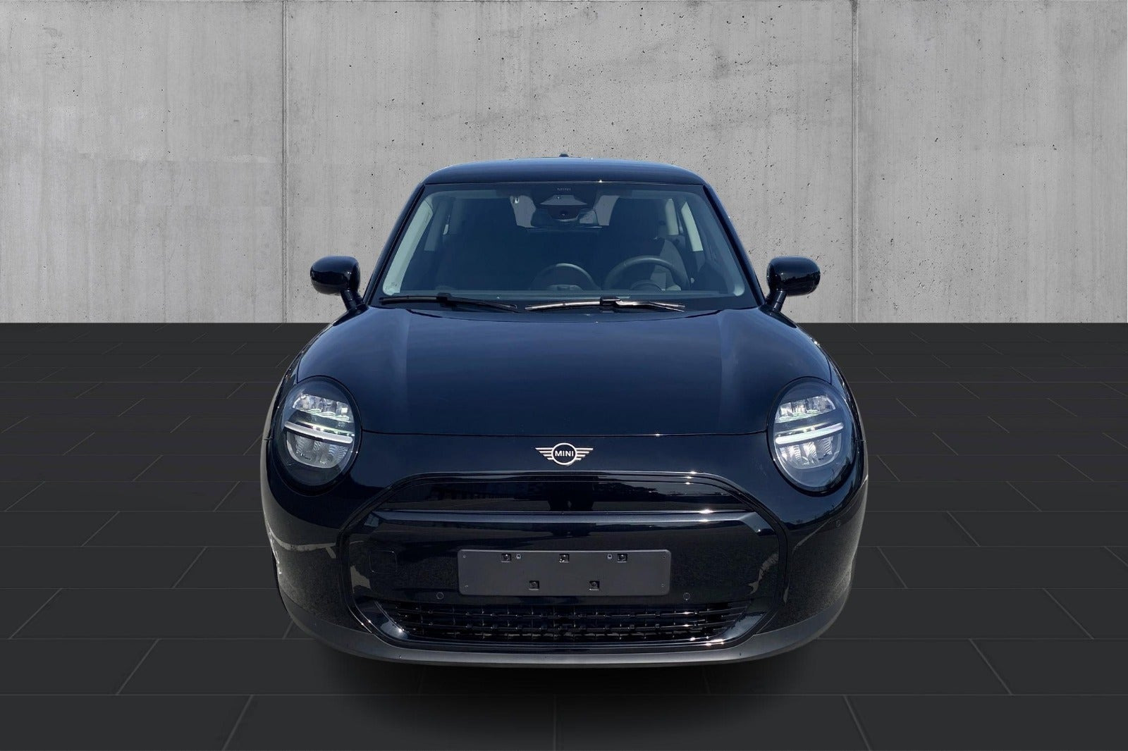 Sort Mini Cooper E fra 2025
