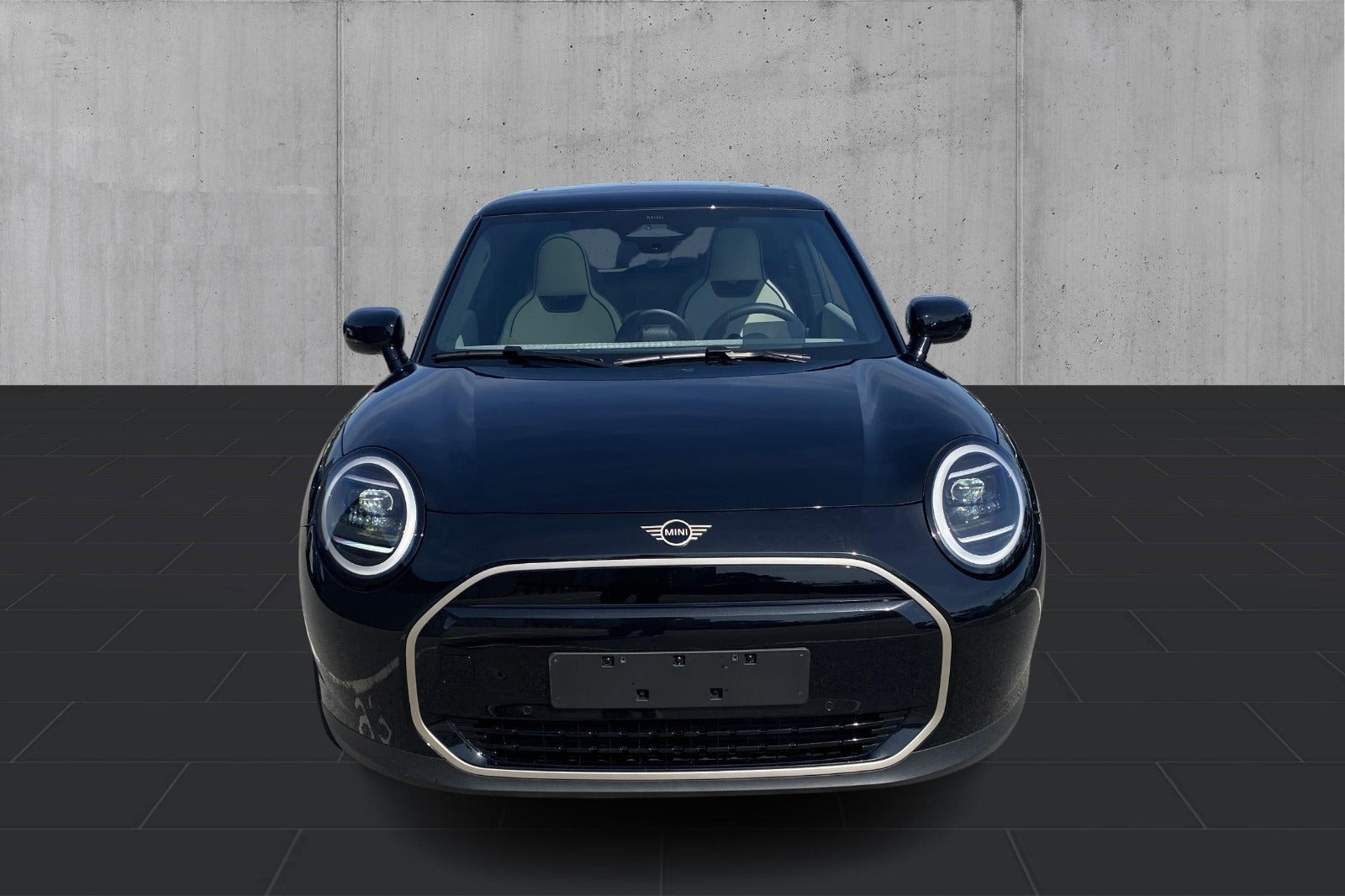 Sort Mini Cooper E fra 2025
