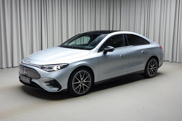 Sølv Mercedes CLA250+ fra 2026