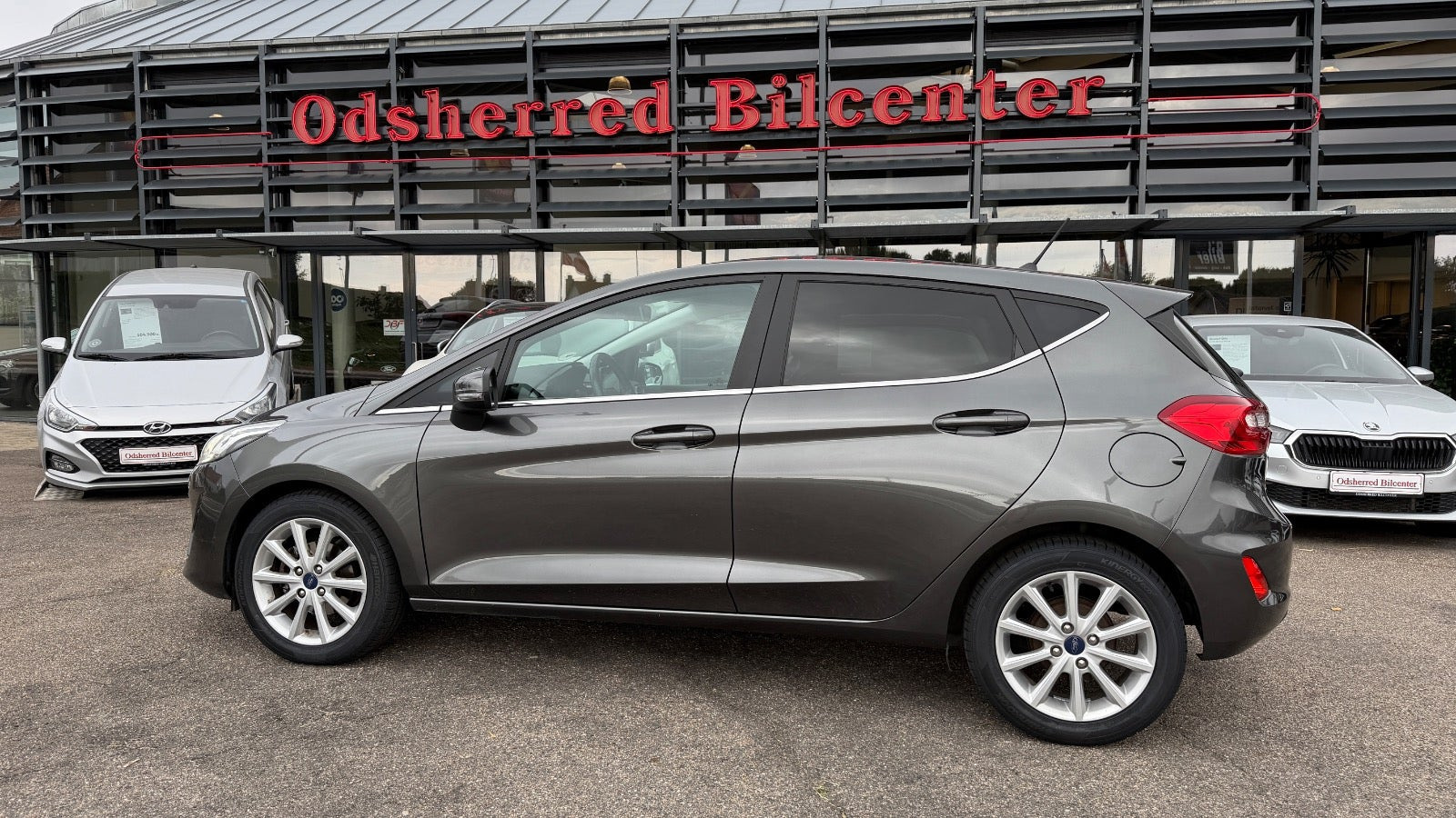 Grå Ford Fiesta fra 2018