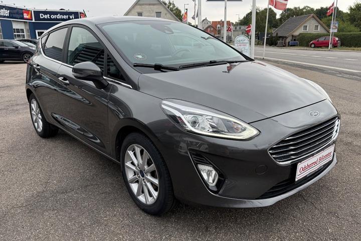 Grå Ford Fiesta fra 2018
