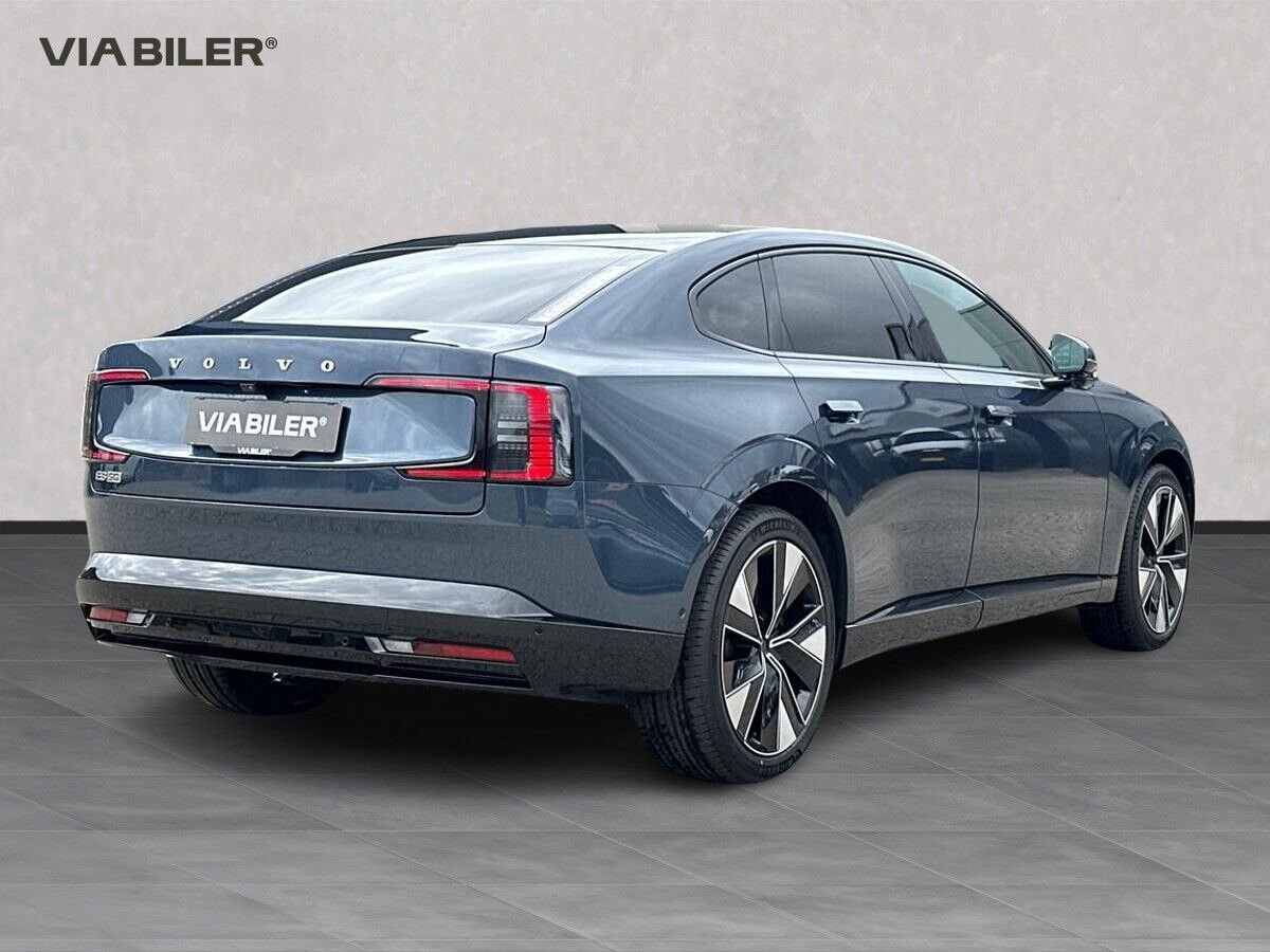 Blå Volvo ES90 fra 2026
