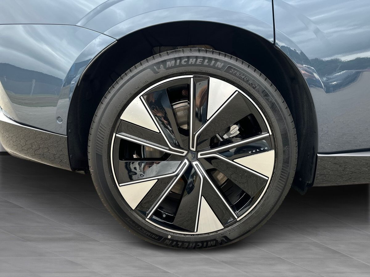 Blå Volvo ES90 fra 2026