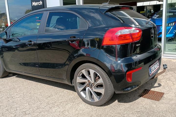 Sort Kia Rio fra 2016