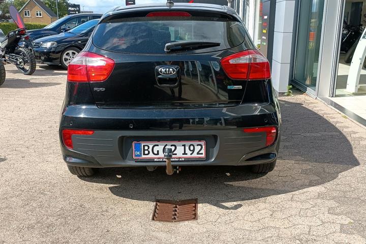 Sort Kia Rio fra 2016