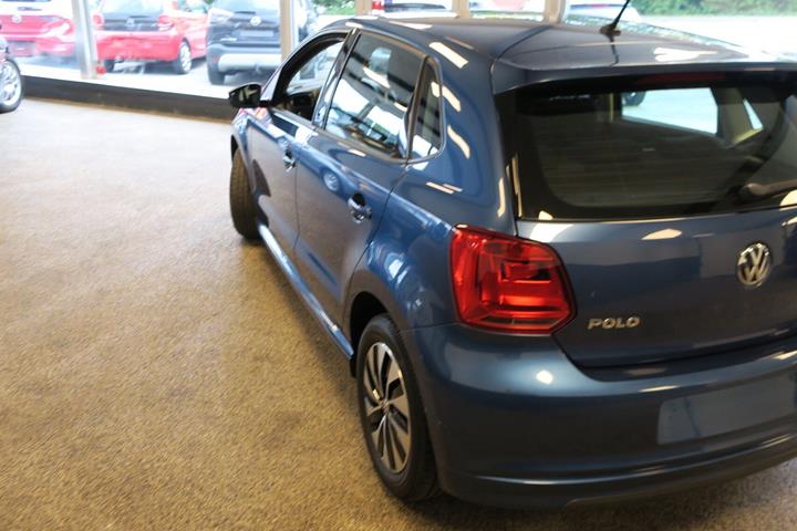 Blå VW Polo fra 2016