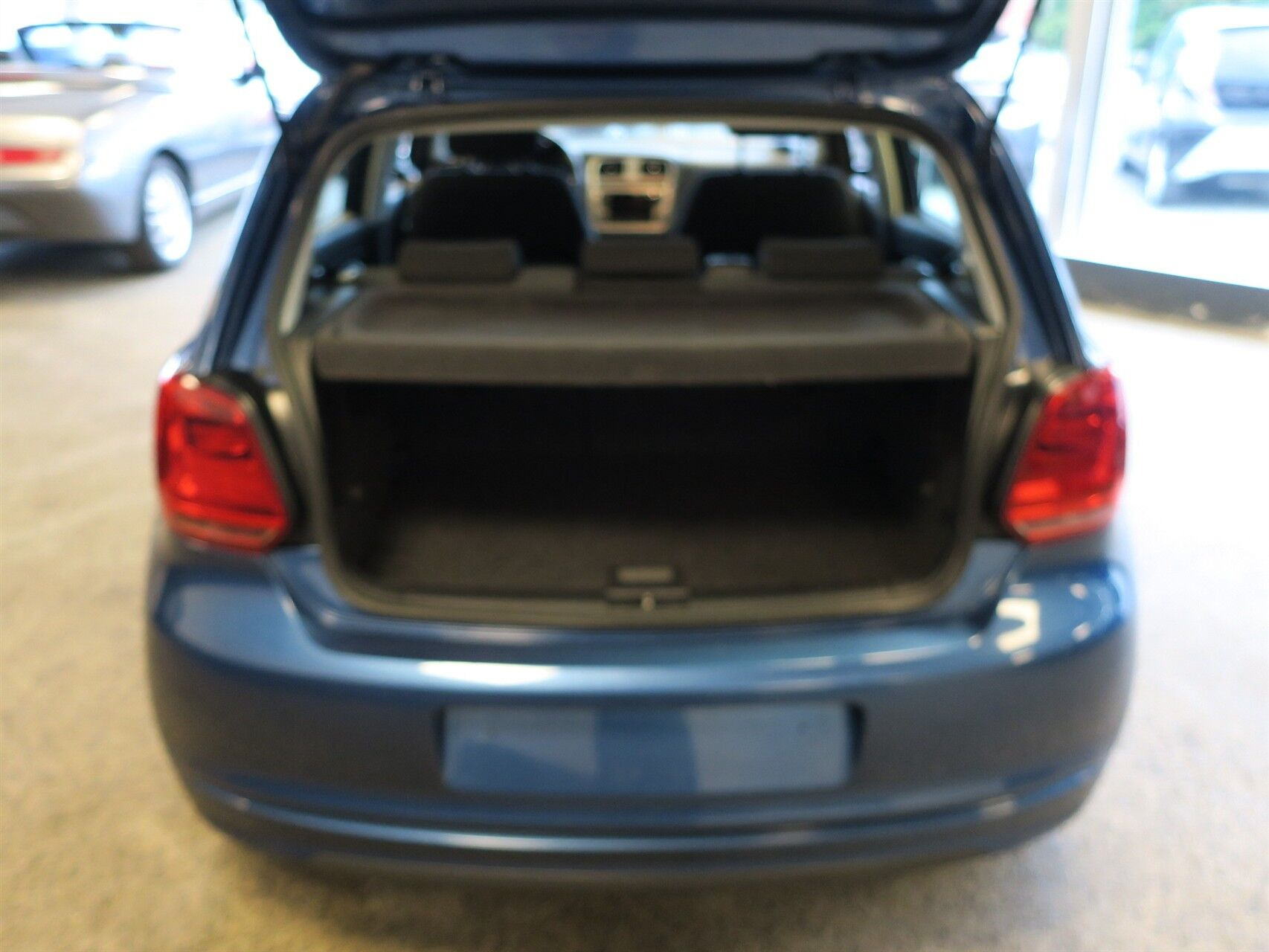 Blå VW Polo fra 2016