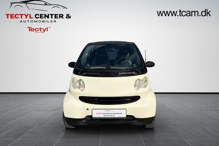 Hvid Smart ForTwo Coupé fra 2010