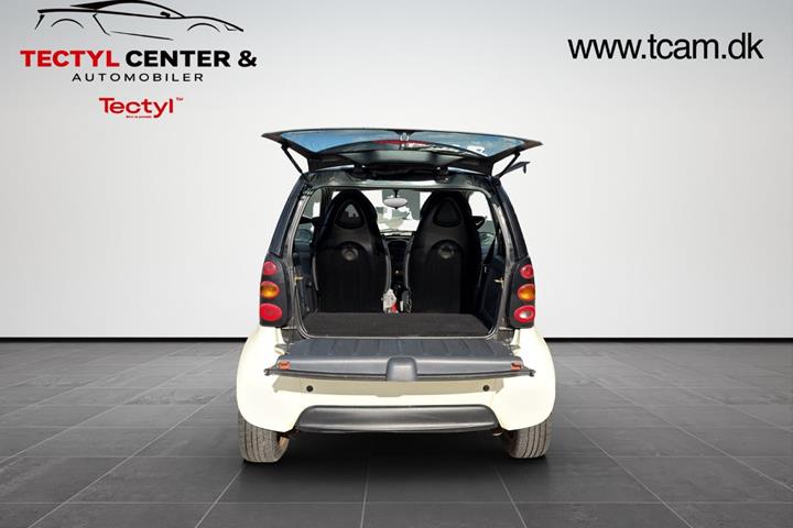 Hvid Smart ForTwo Coupé fra 2010