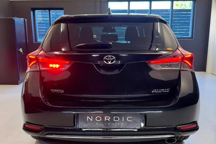 undefined Toyota Auris fra 2016