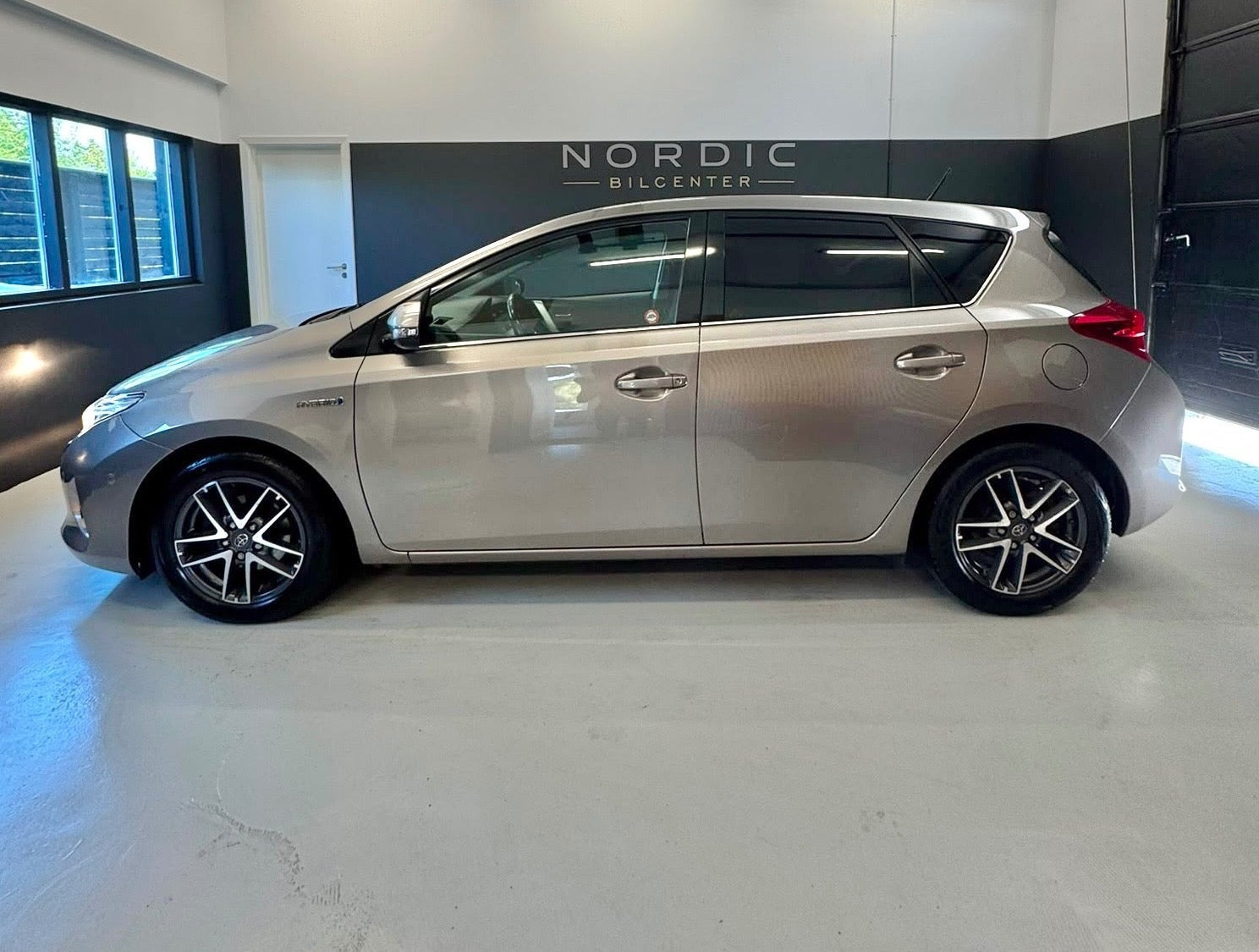 undefined Toyota Auris fra 2015