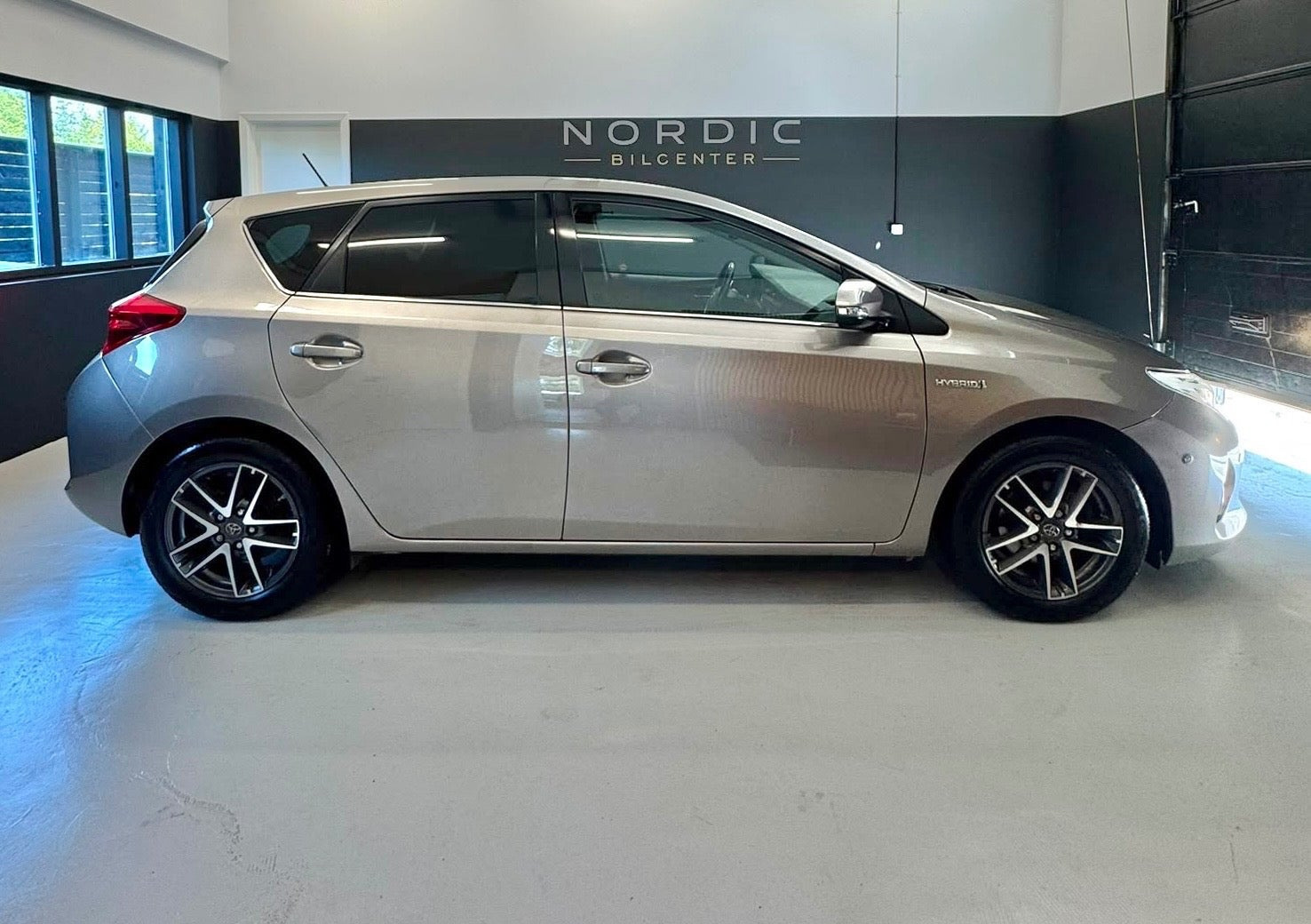 undefined Toyota Auris fra 2015