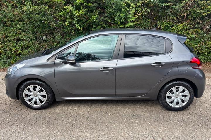 undefined Peugeot 208 fra 2018