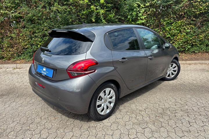 undefined Peugeot 208 fra 2018