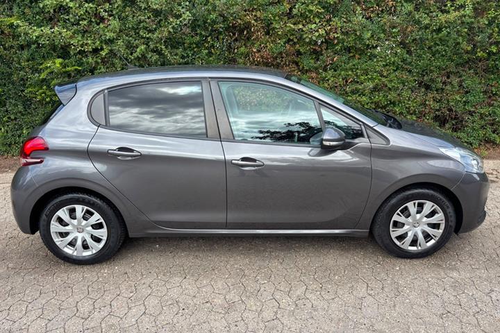 undefined Peugeot 208 fra 2018