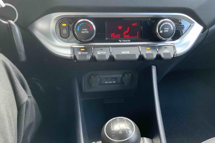undefined Kia Rio fra 2014