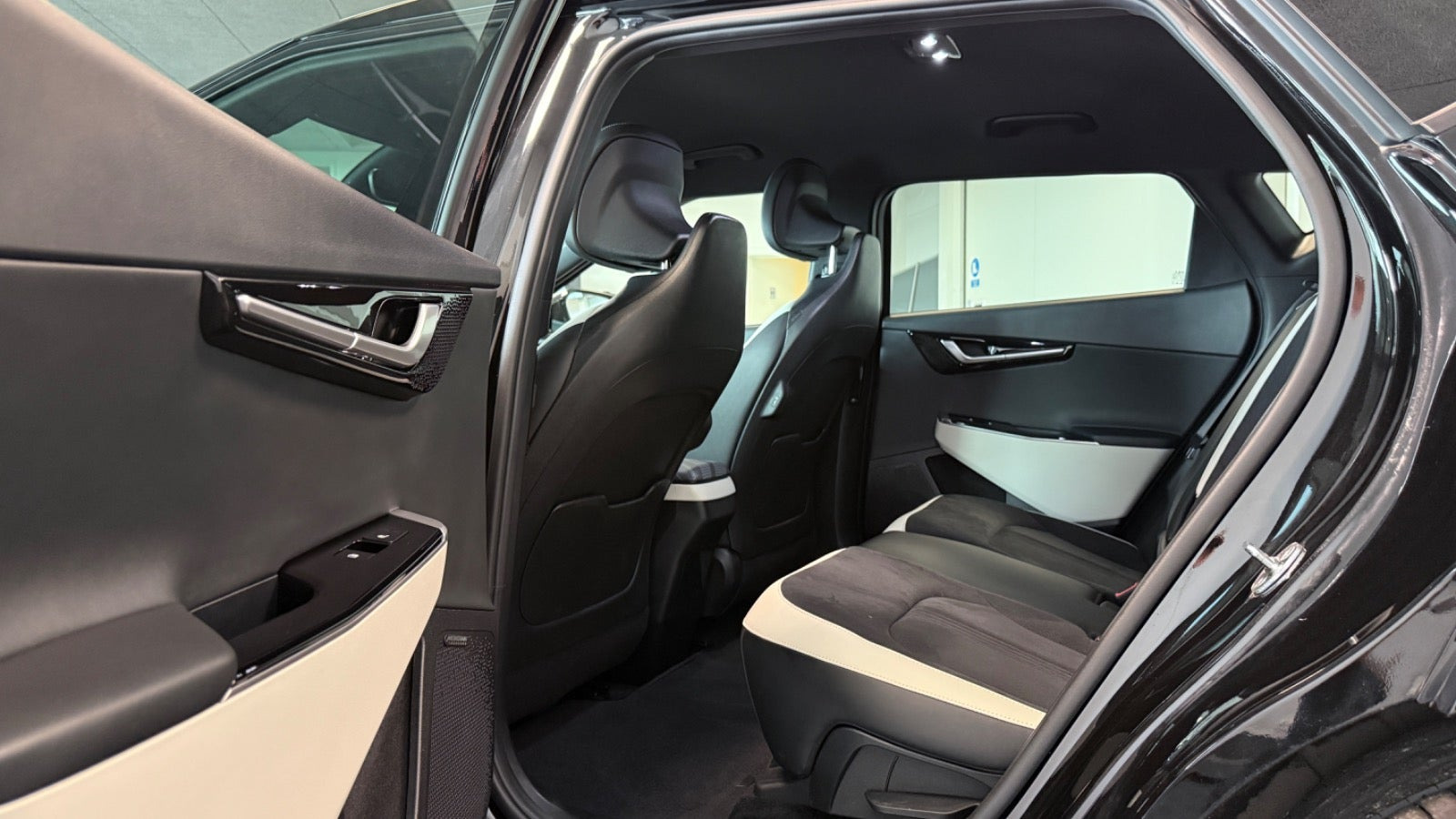 Sort Kia EV6 fra 2023