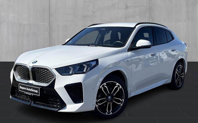 BMW iX2 eDrive20 Fully Charged M-Sport