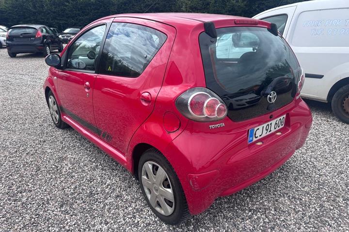 undefined Toyota Aygo fra 2010