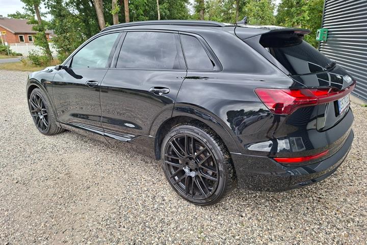 undefined Audi e-tron fra 2019