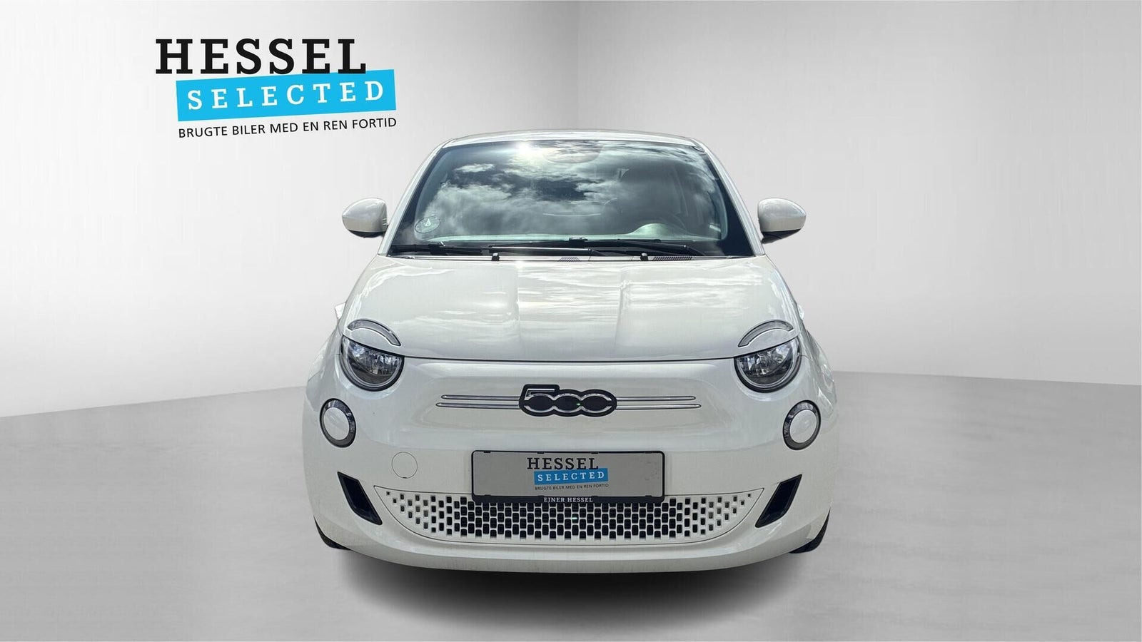 Hvid Fiat 500e fra 2023