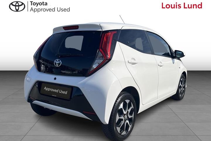 Hvid Toyota Aygo fra 2020
