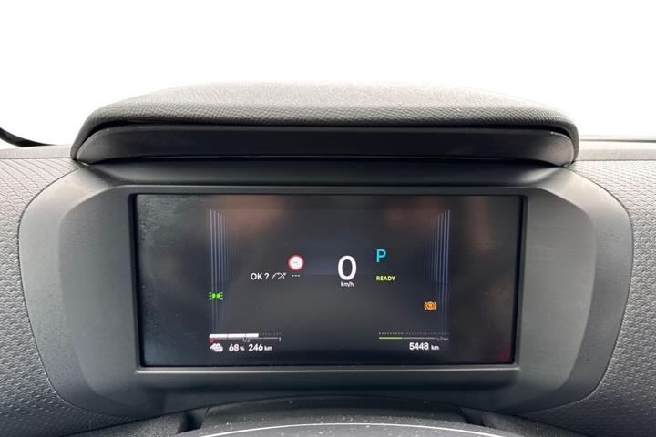 Blå Citroën ë-C4 X fra 2025