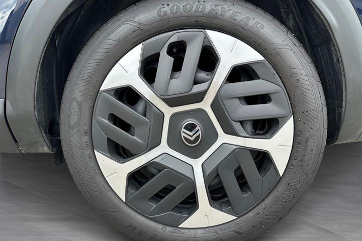 Blå Citroën ë-C4 X fra 2025