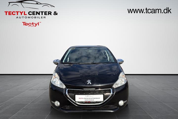 Sort Peugeot 208 fra 2014