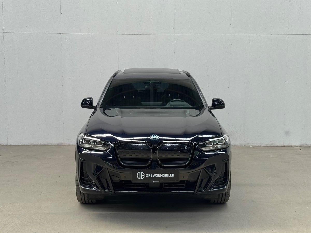 Sort BMW iX3 fra 2022