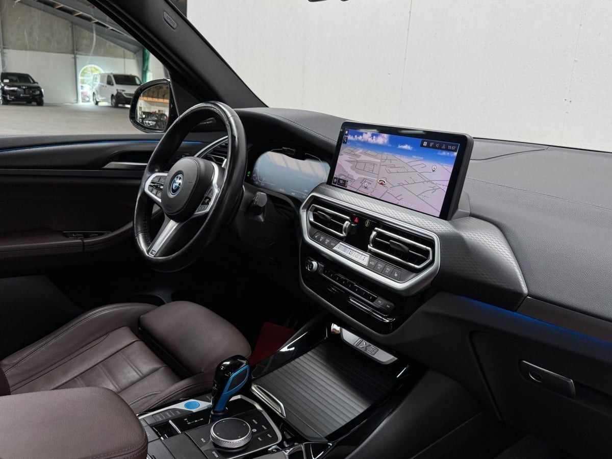 Sort BMW iX3 fra 2022