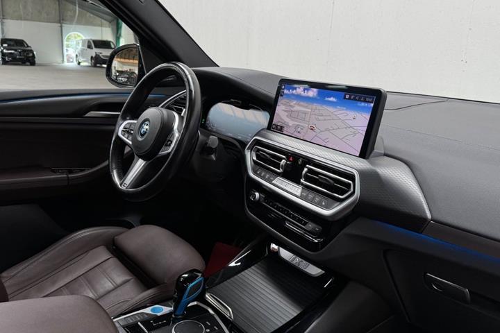 Sort BMW iX3 fra 2022