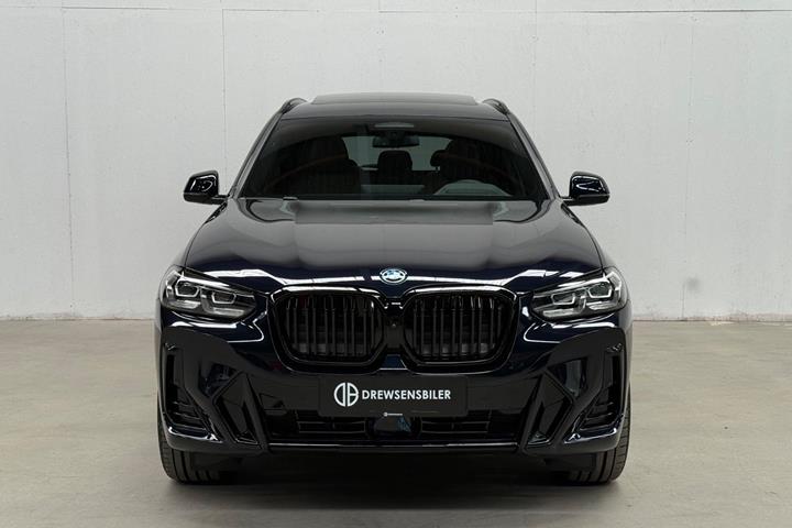 Sort BMW iX3 fra 2023