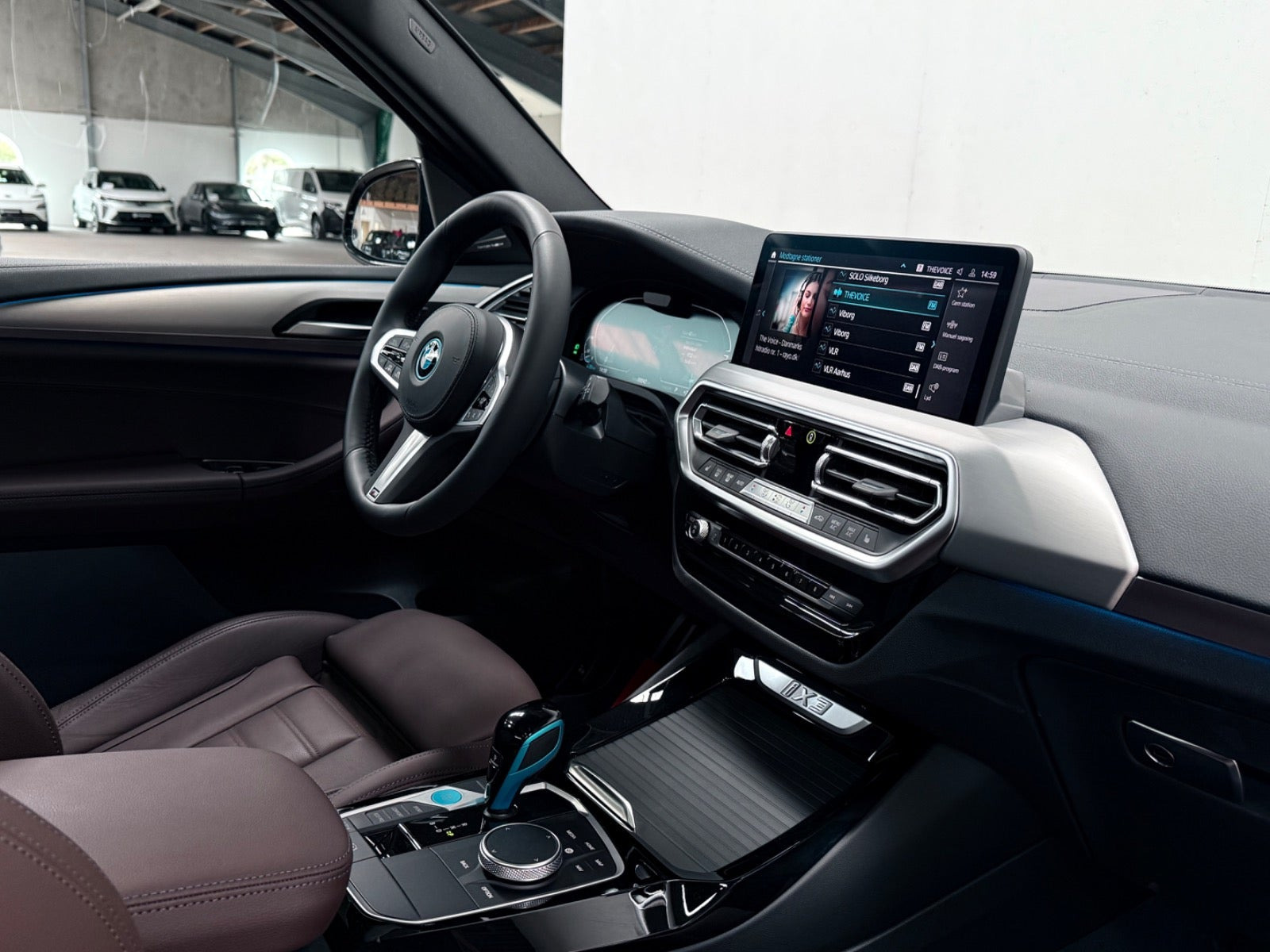 Sort BMW iX3 fra 2023