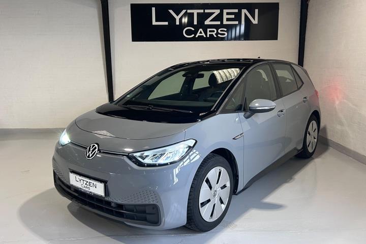 Grå VW ID.3 fra 2023 set udefra