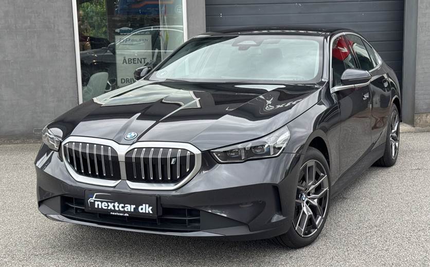 BMW i5 eDrive40 Sport Line