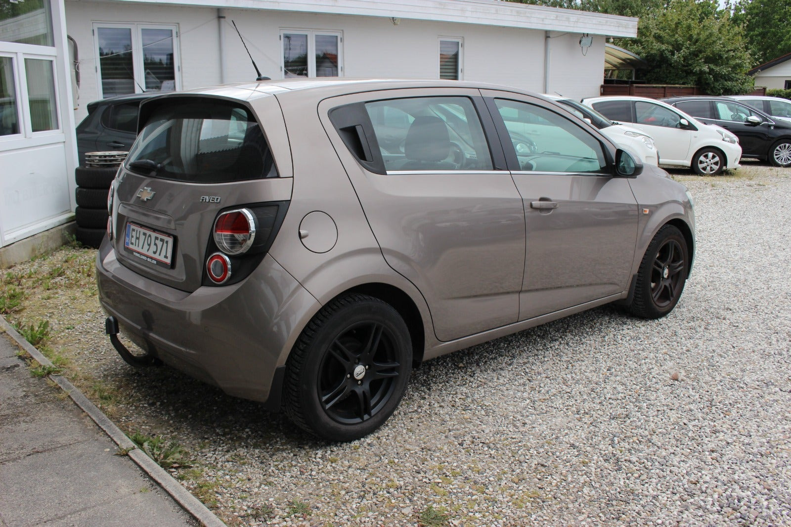 Brun Chevrolet Aveo fra 2012