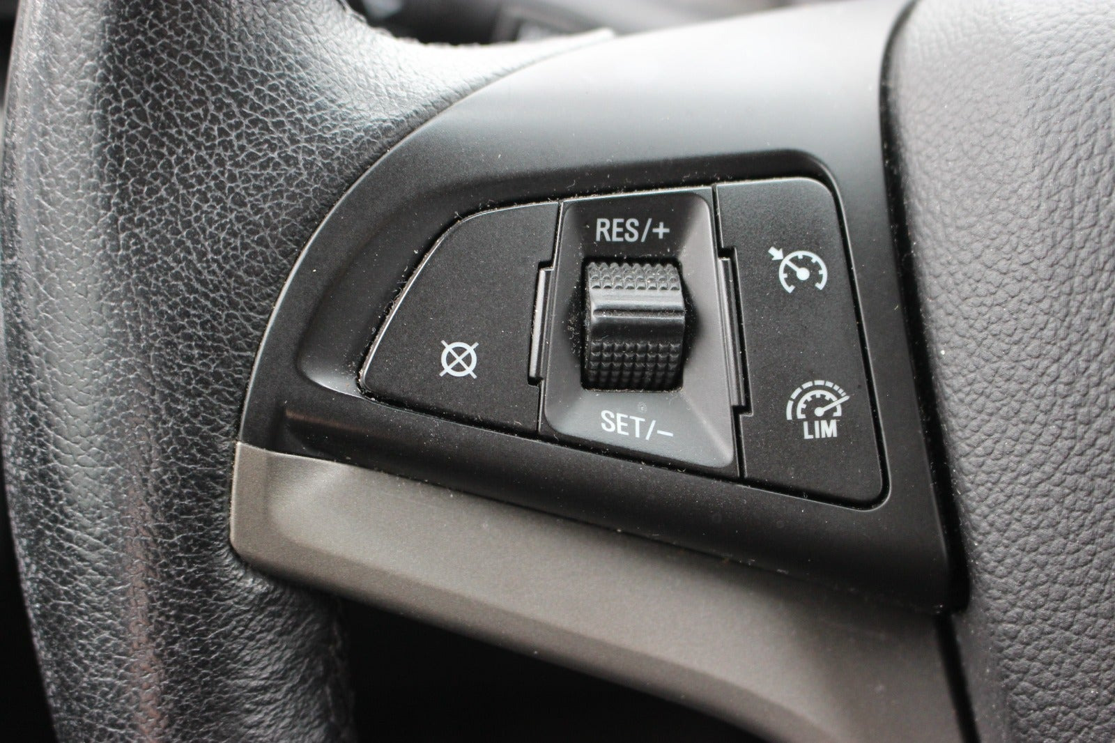 Brun Chevrolet Aveo fra 2012
