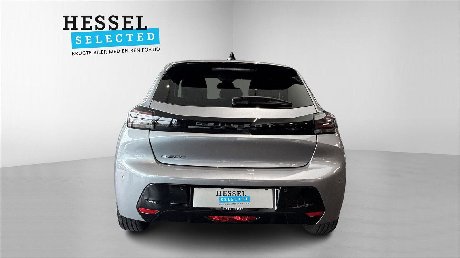 Grå Peugeot e-208 fra 2024