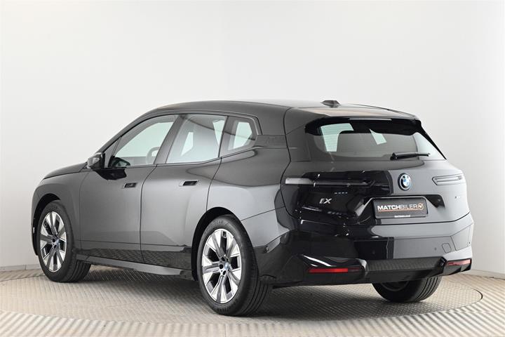 Sort BMW iX fra 2024