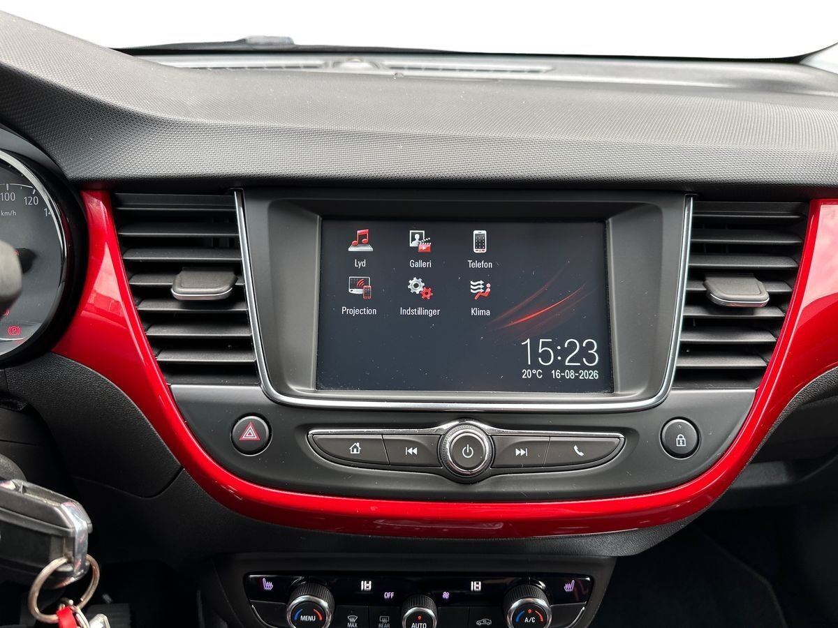 Hvid Opel Crossland fra 2023