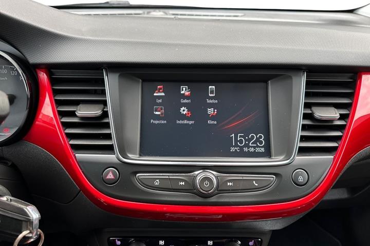 Hvid Opel Crossland fra 2023