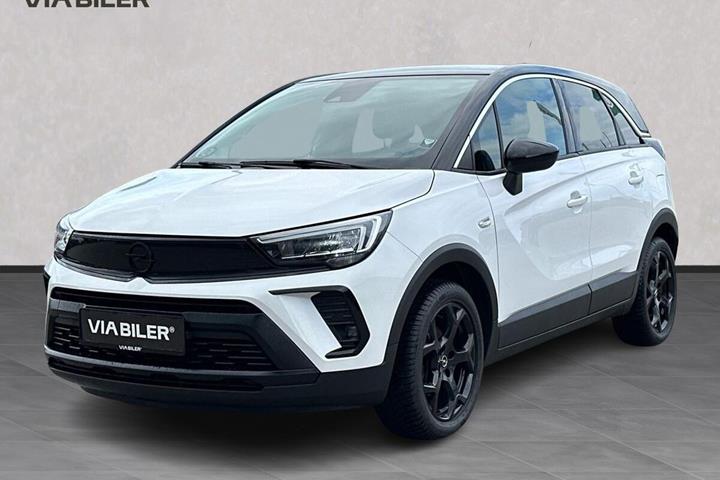 Hvid Opel Crossland fra 2023 set udefra