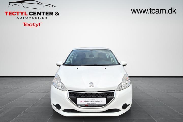 Hvid Peugeot 208 fra 2015