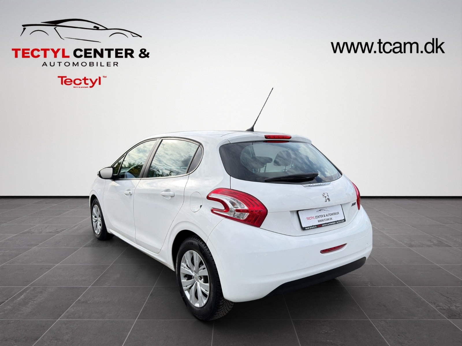 Hvid Peugeot 208 fra 2015