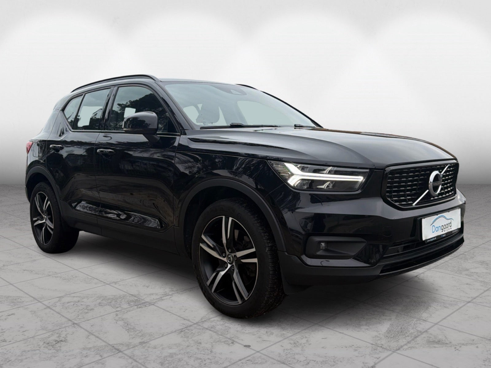 Sort Volvo XC40 fra 2022
