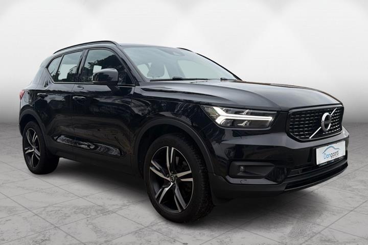 Sort Volvo XC40 fra 2022